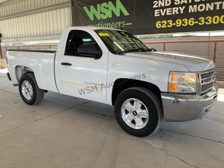 2013-chevrolet-silverado-1500-image-2
