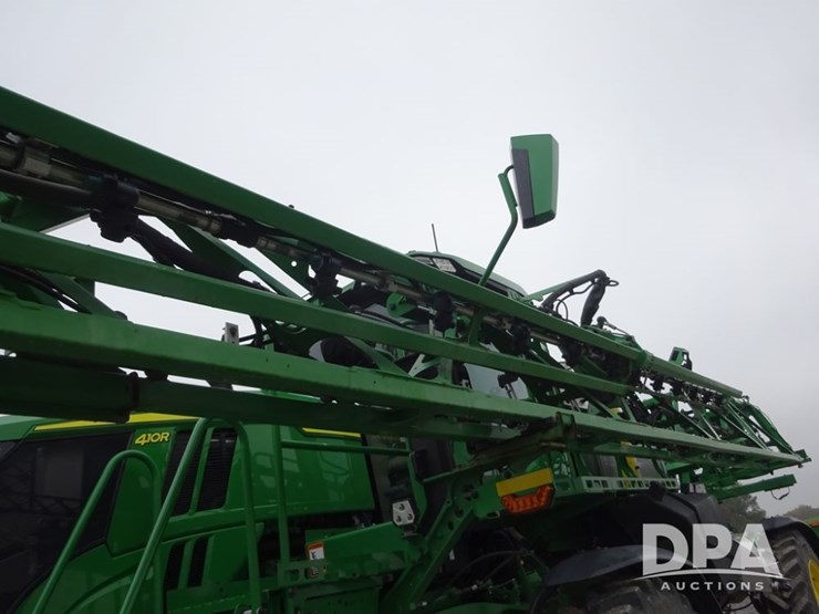 2022-john-deere-410r-image-69