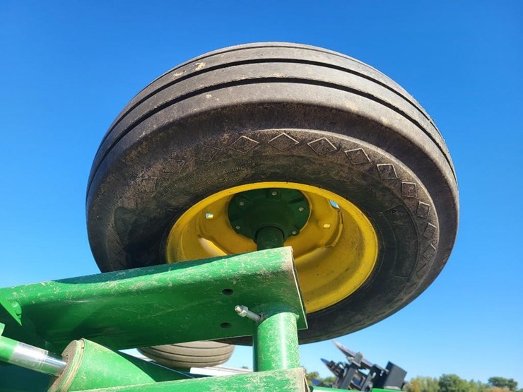 2012-john-deere-2620-image-66