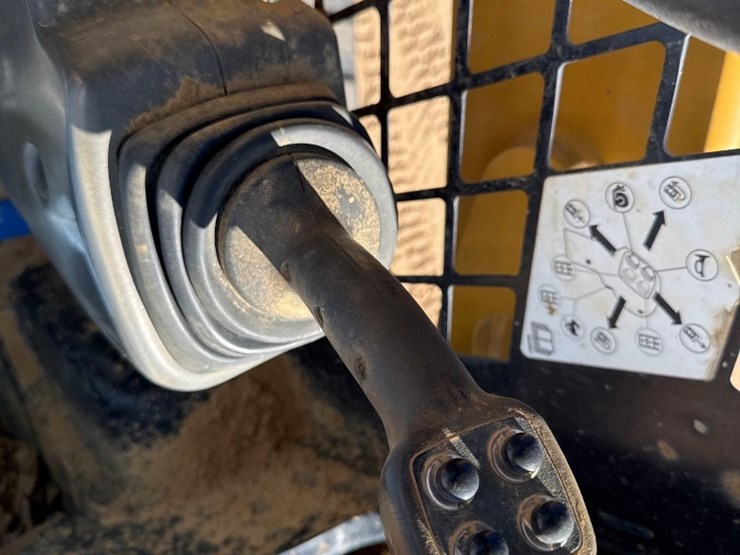 caterpillar-259d-image-22