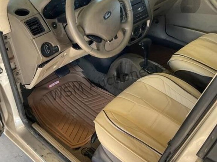 2006-ford-focus-wagon-image-18