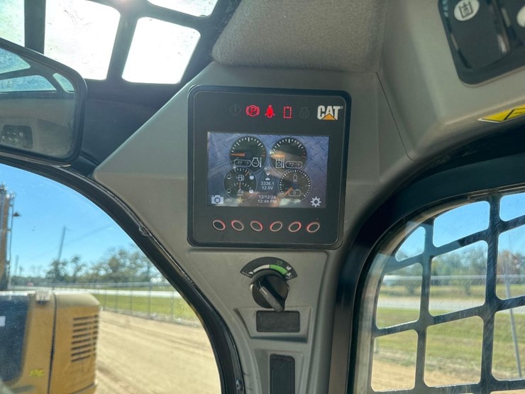 caterpillar-272d2-xhp-image-25