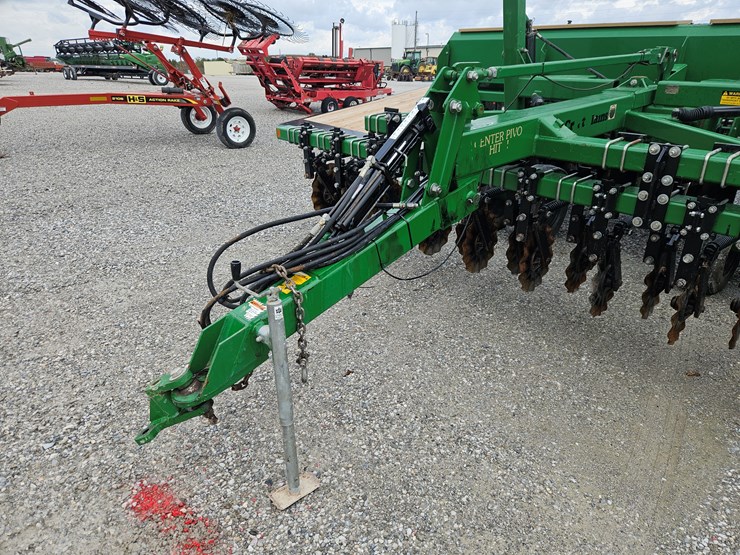 great-plains-solid-stand-15-image-2