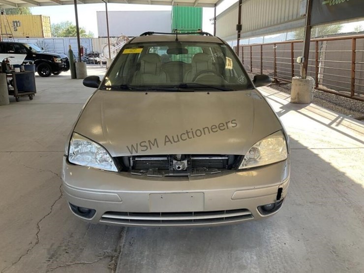 2006-ford-focus-wagon-image-3