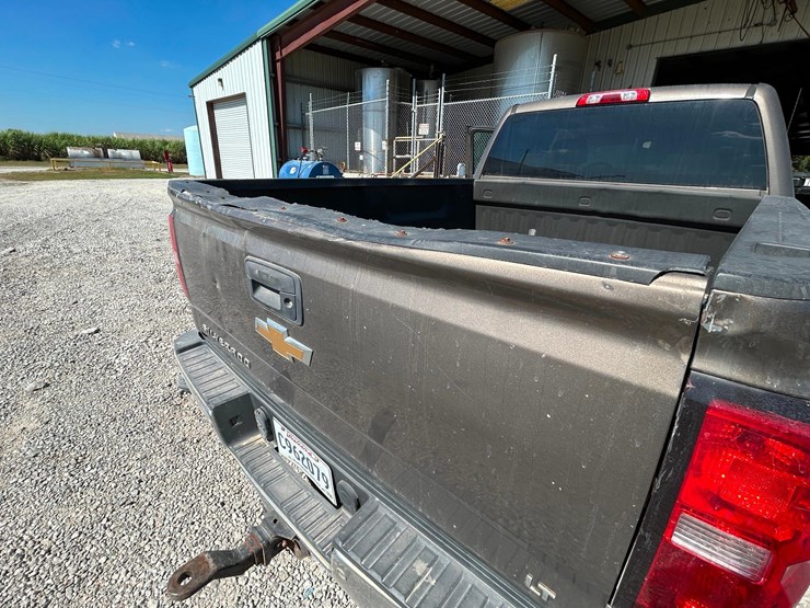 2015-chevrolet-silverado-image-25