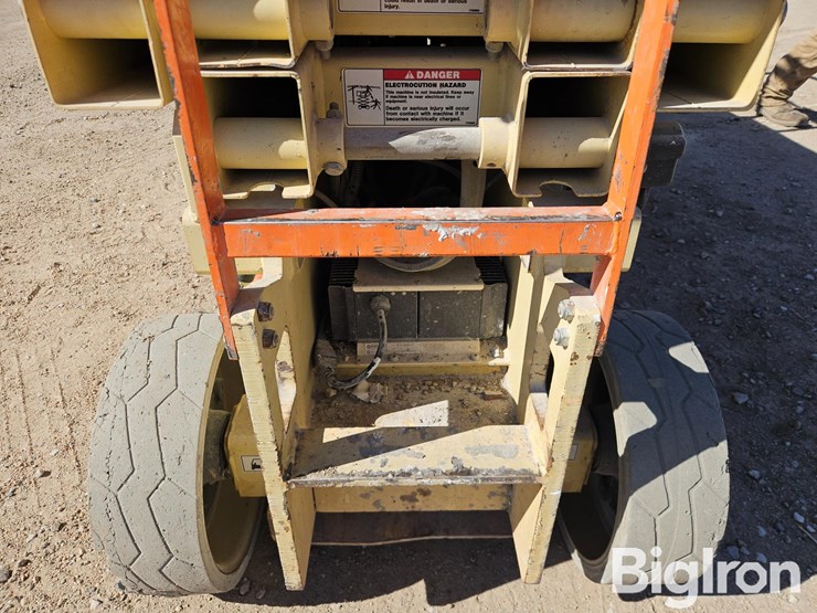 2006-jlg-2630es-image-16