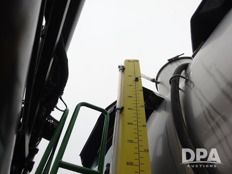 2024-john-deere-412r-image-108