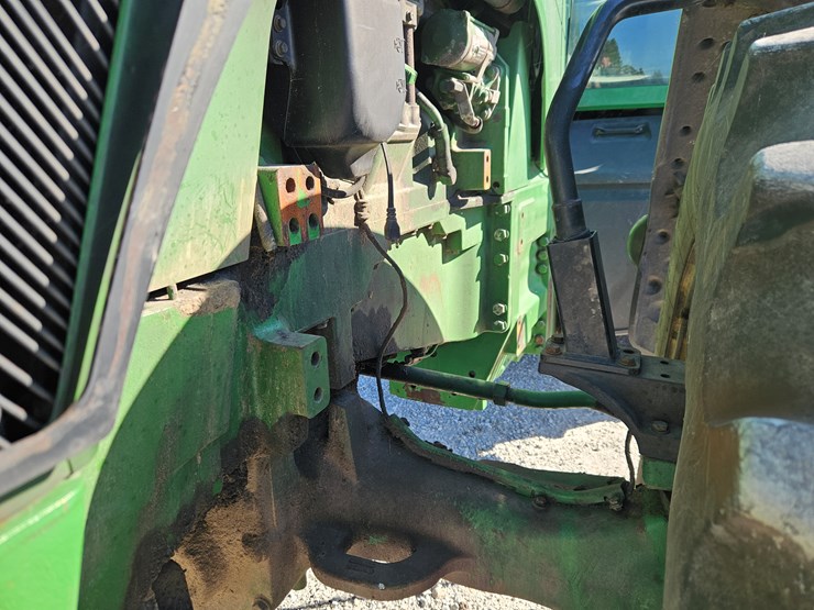 2009-john-deere-8430-image-3