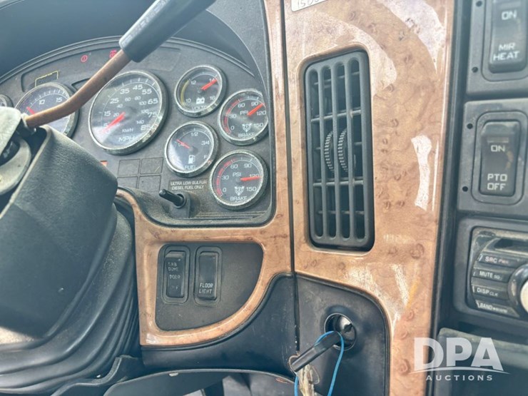 2010-international-prostar-image-85