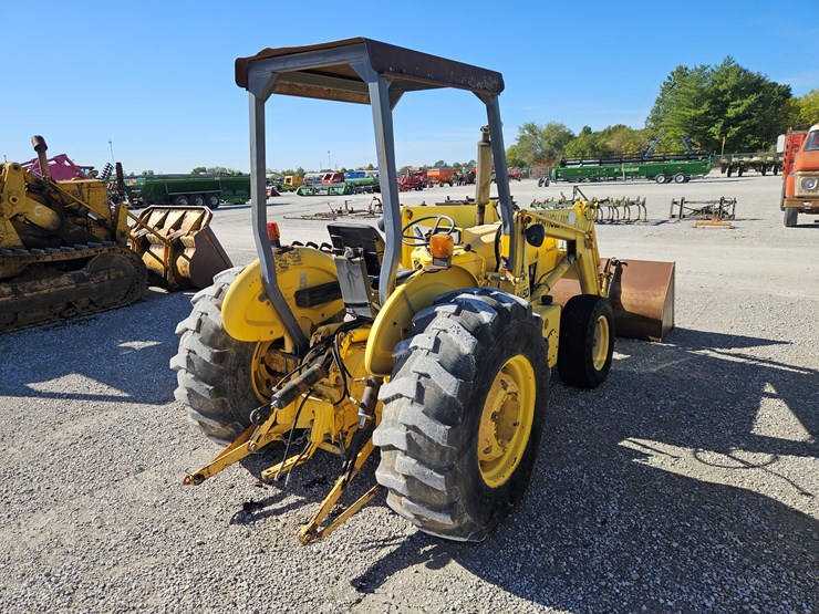 new-holland-445d-image-17