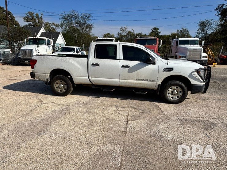 2018-nissan-titan-image-3