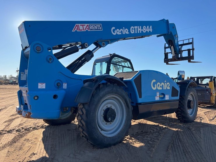 2017-genie-gth844-image-4