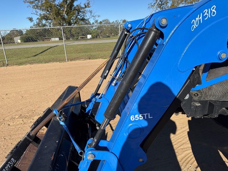 new-holland-t4.75-image-16