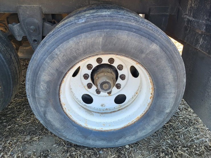 2021-lime-city-equipment-steel-tandem-axle-semi-hopper-trailer---one-owner-image-26