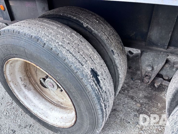 2004-magnolia-trailer-image-26