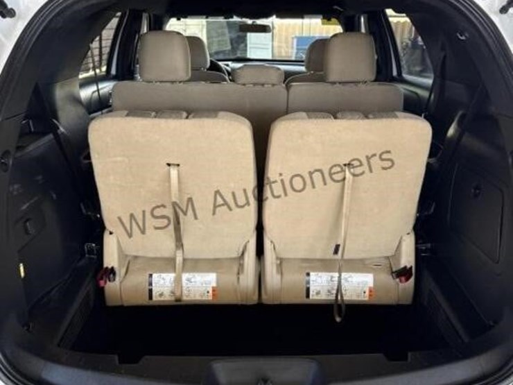 2017-ford-explorer-image-9