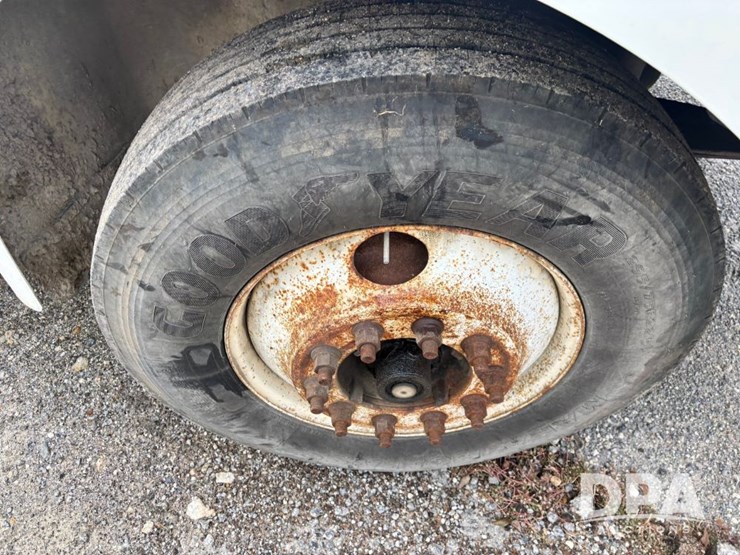 2005-international-9200i-image-54