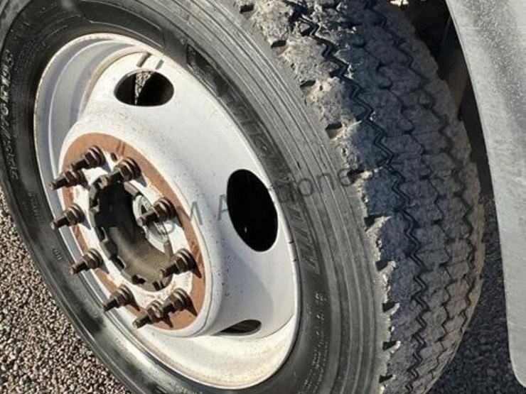 2016-ford-f550-image-9