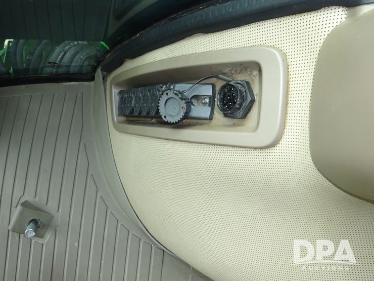 2021-john-deere-r4045-image-130