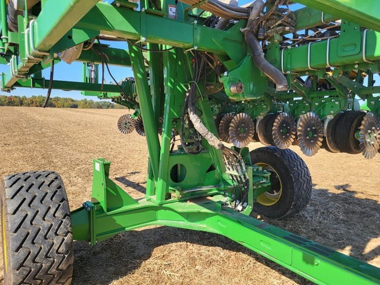 2021-john-deere-1745-image-40