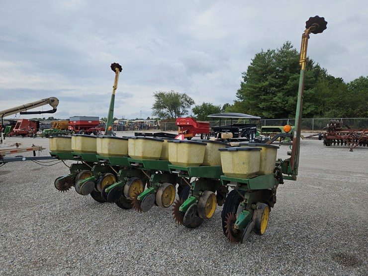 john-deere-7000-image-7