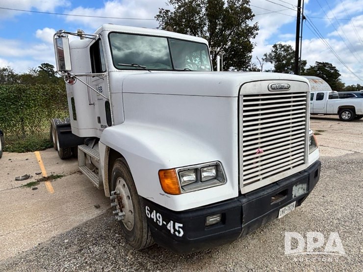 1994-freightliner-fld120-image-4