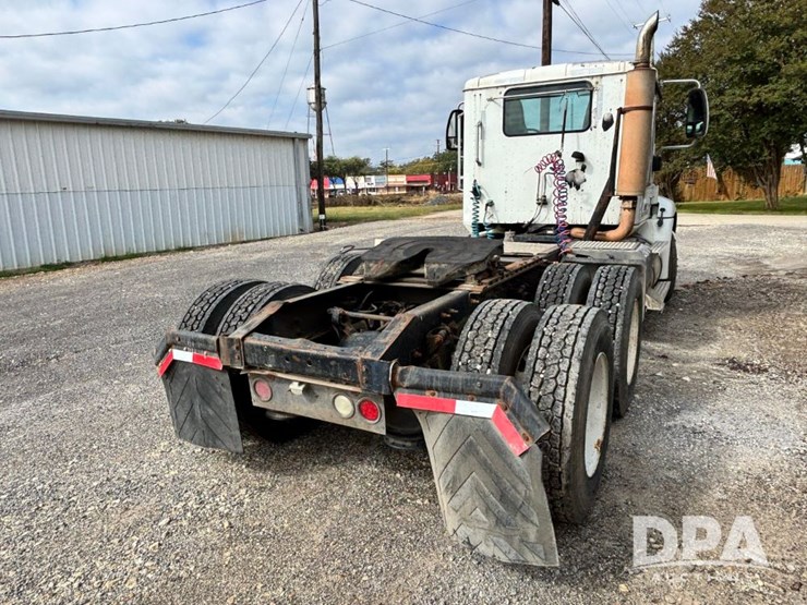 2005-international-9200i-image-12