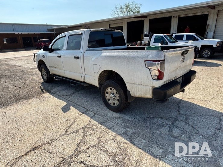 2018-nissan-titan-image-9