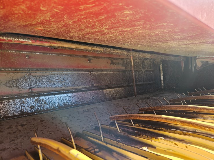 1993-new-holland-565-image-5