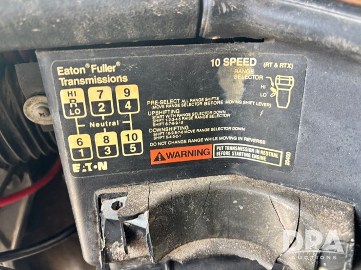 1994-freightliner-fld120-image-79