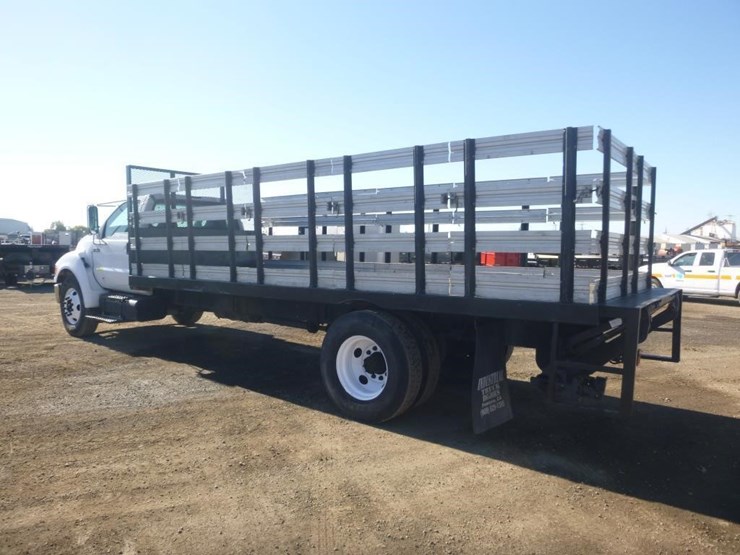 2010-ford-f650-image-4