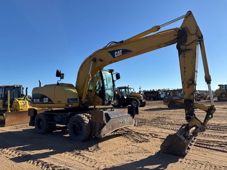 caterpillar-m316c-image-4