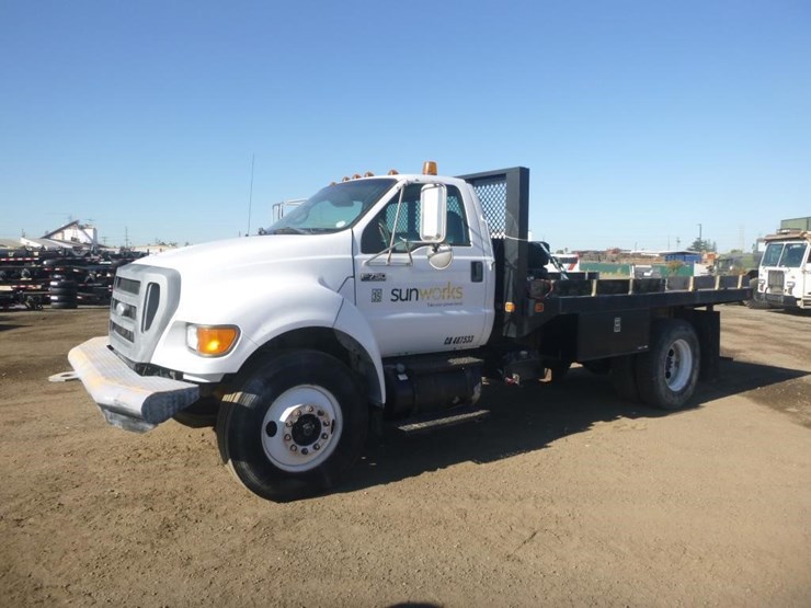 2008-ford-f750-image-1