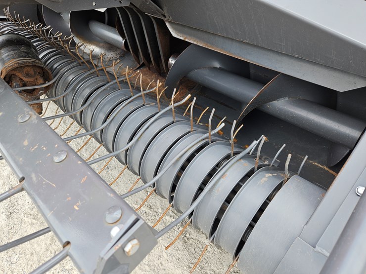 2020-massey-ferguson-1840-image-3