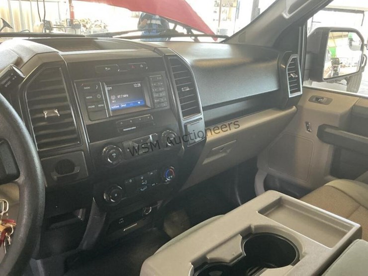 2016-ford-f150-image-18