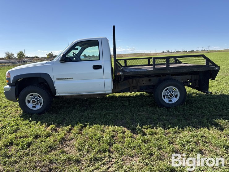 2005-gmc-sierra-2500-image-8