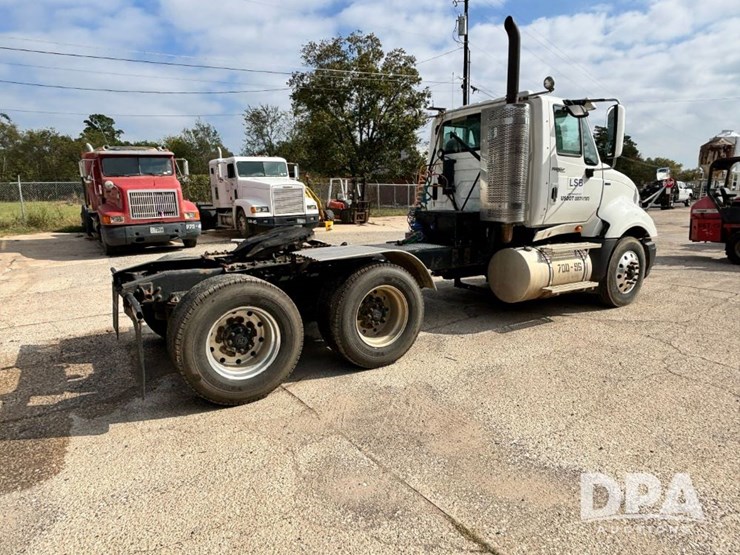 2010-international-prostar-image-10