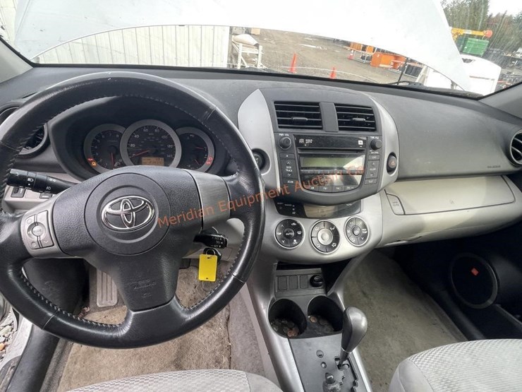 2006-toyota-rav4-image-25