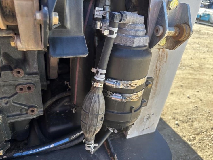 2016-bobcat-t770-image-35