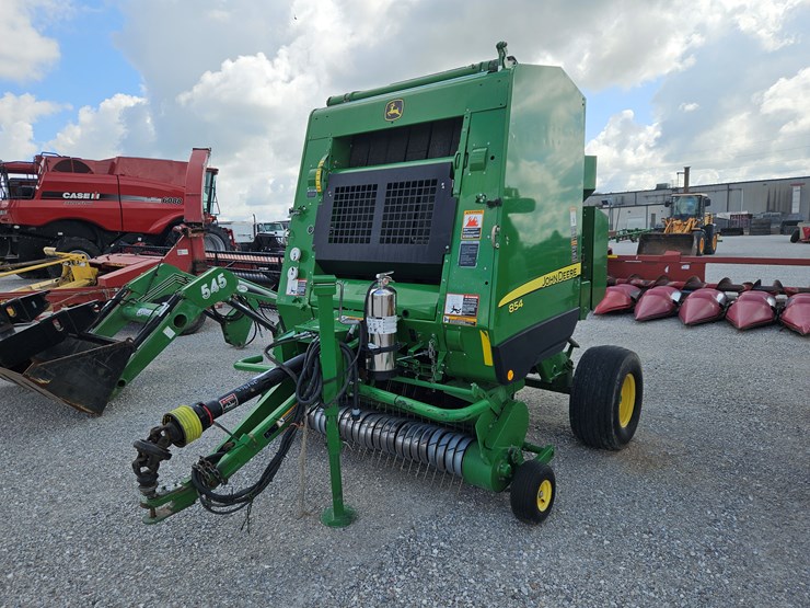 2015-john-deere-854-image-1