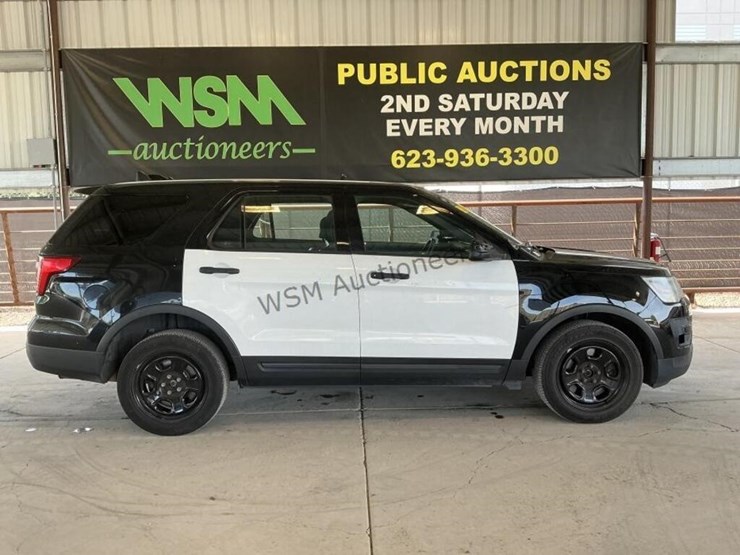 2017-ford-explorer-image-1