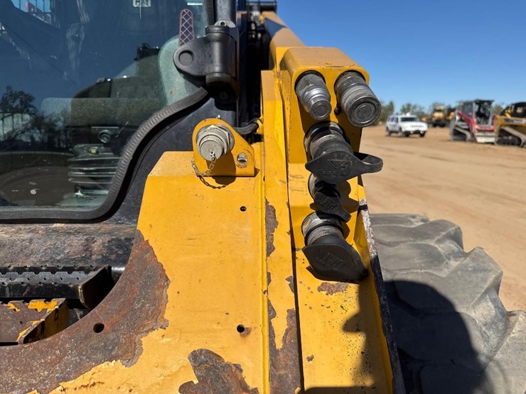 caterpillar-272d2-xhp-image-16