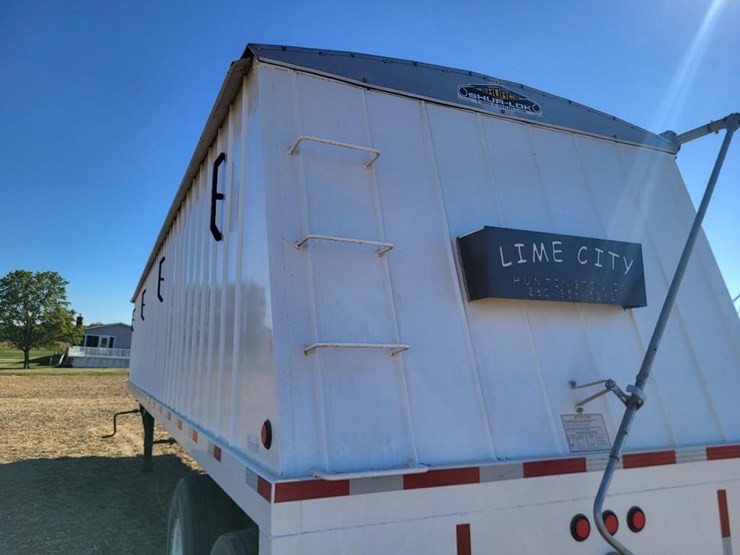2021-lime-city-equipment-steel-tandem-axle-semi-hopper-trailer---one-owner-image-33