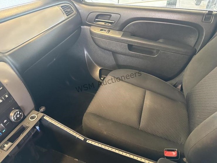 2014-chevrolet-tahoe-image-18