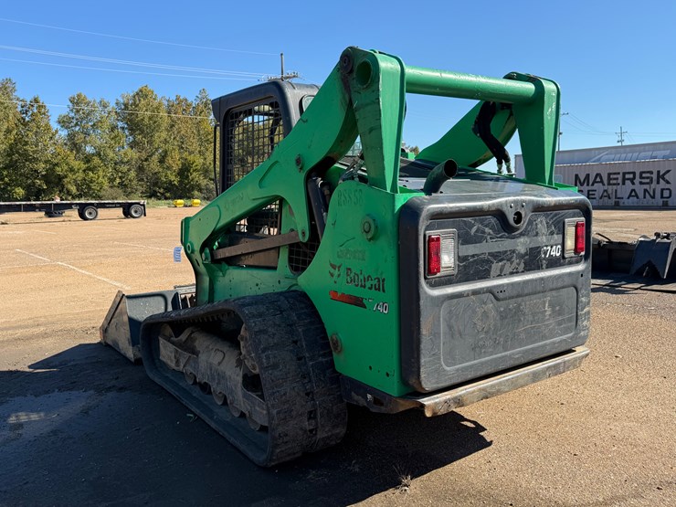 2017-bobcat-t740-image-5