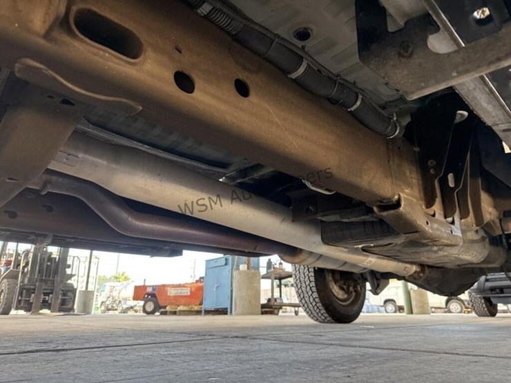 2021-chevrolet-silverado-2500hd-image-28