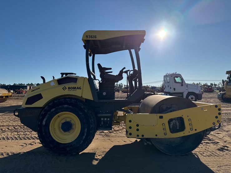 2016-bomag-bw177d-5-image-5