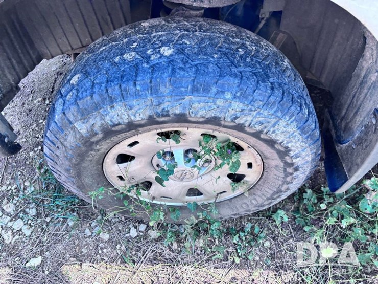 2018-nissan-titan-image-40