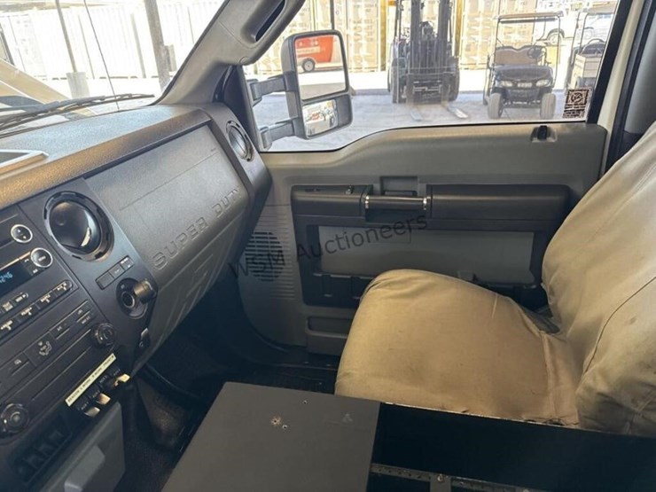 2016-ford-f550-image-21