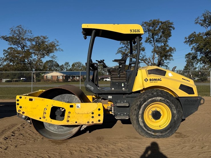2016-bomag-bw177d-5-image-1